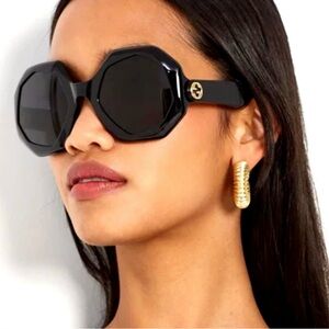 GUCCI Black Round sunglasses